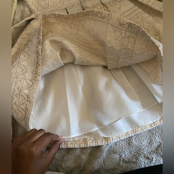 WHITE &GOLD LONG SLEEVE DRESS 🤍 - Picture 6 of 8